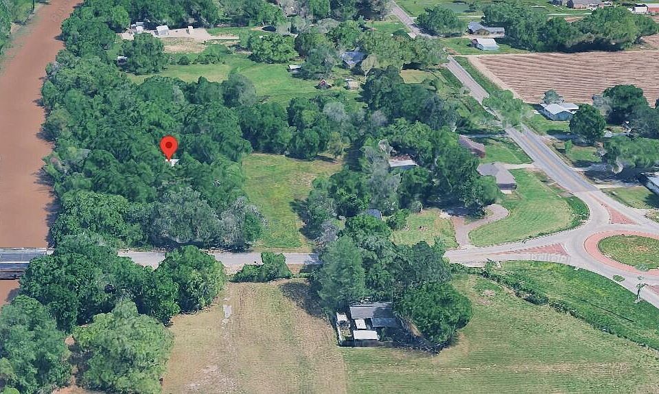 2nd image of 2516 Belle Place Olivier Rd