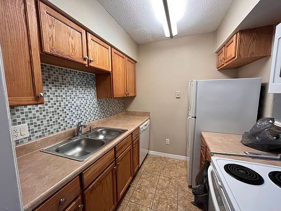 5th image of 455 Wymore Rd APT 201