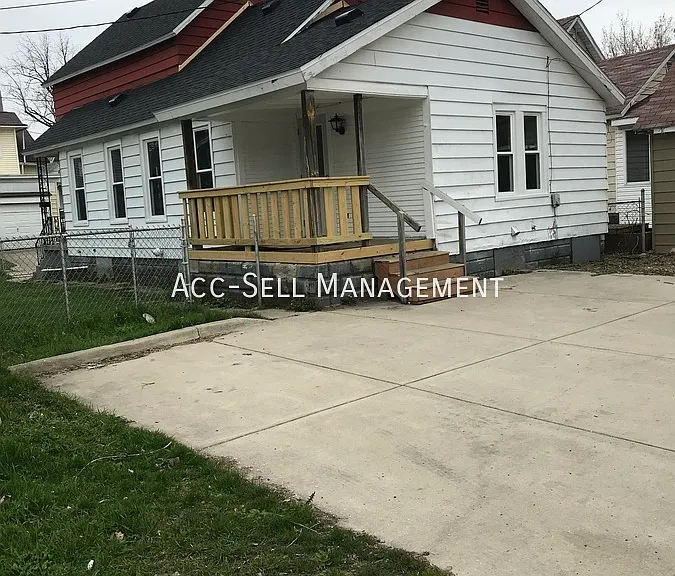 1320 Anderson Pl NW — Photo 16
