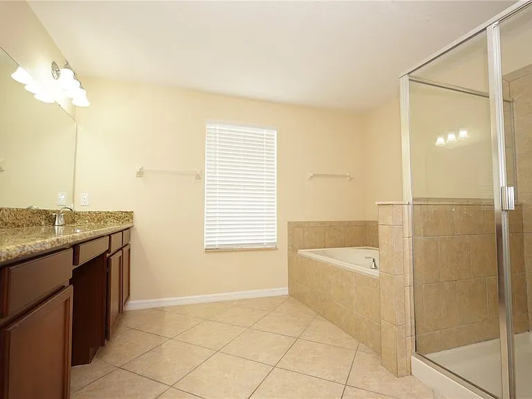 2926 Youngford St — Photo 25