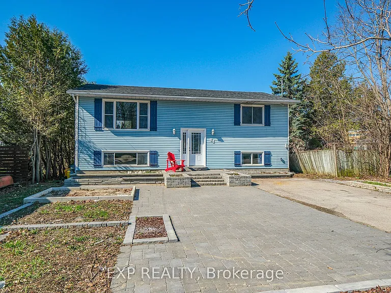 84 Martin St N — Photo 2