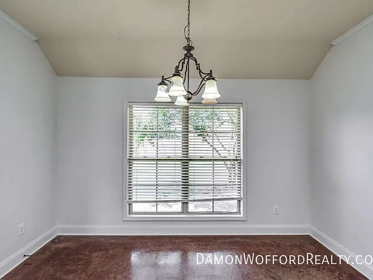 107 Emry Cv — Photo 24