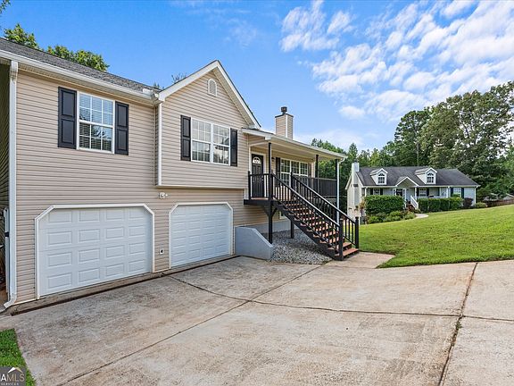 4th image of 14 Cliff View Dr