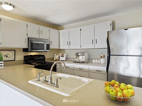 4th image of 13893 NE 69th St #267