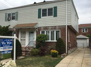 2128 Murray St, Whitestone, NY 11357