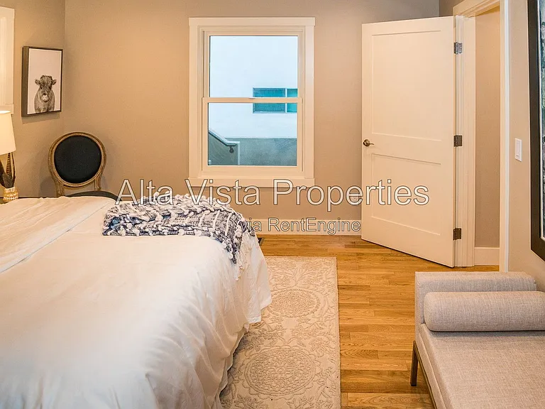 5606 Dolphin Pl — Photo 25