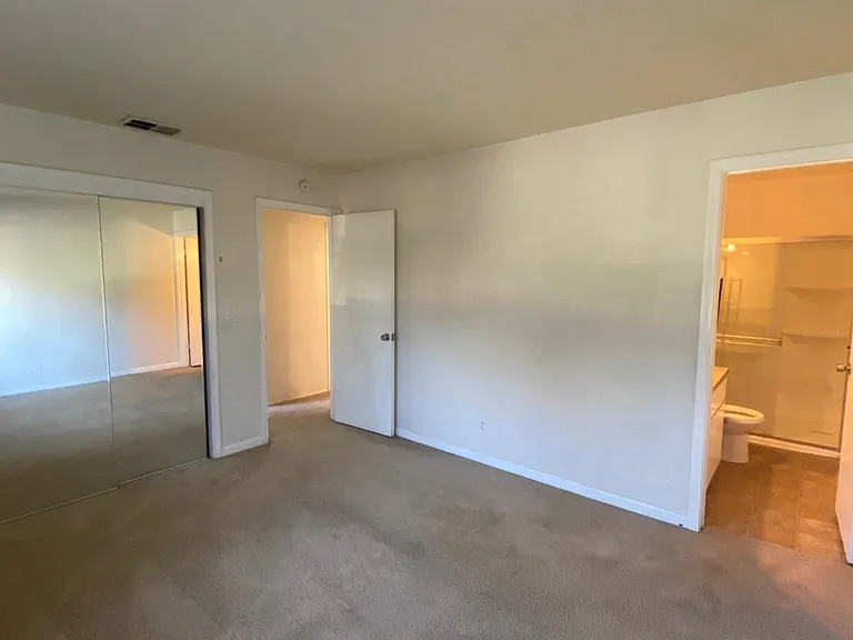 2244 Alexian Dr — Photo 7