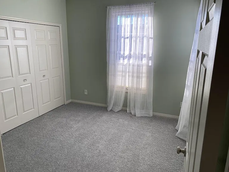 50455 Monroe St #28 — Photo 5