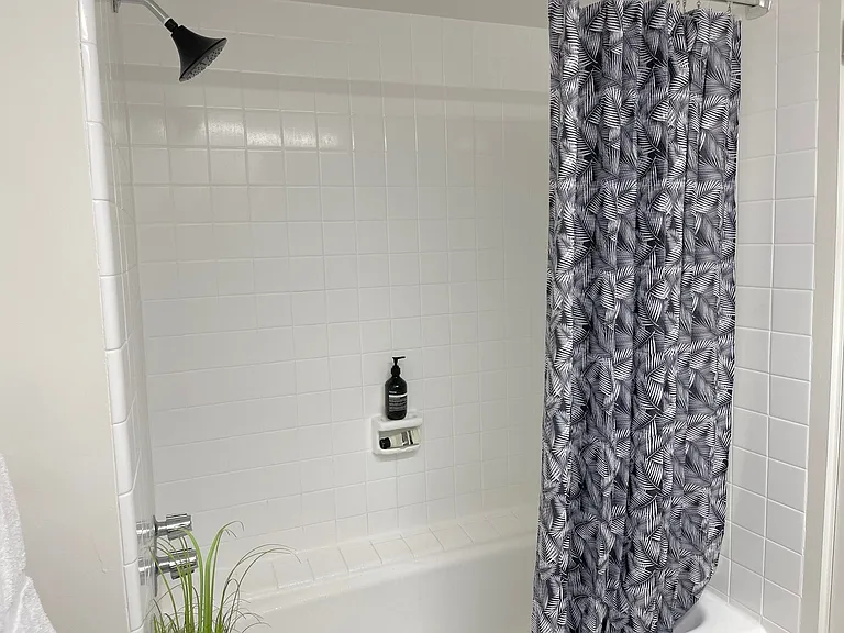Seaside Ave — Photo 18