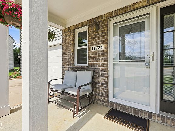 5th image of 16724 Earl Park Ct