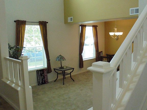 4th image of 2290 N Akron Ct Unit 101