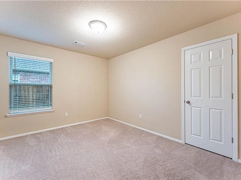 6702 SW Pilgrim Rd — Photo 17