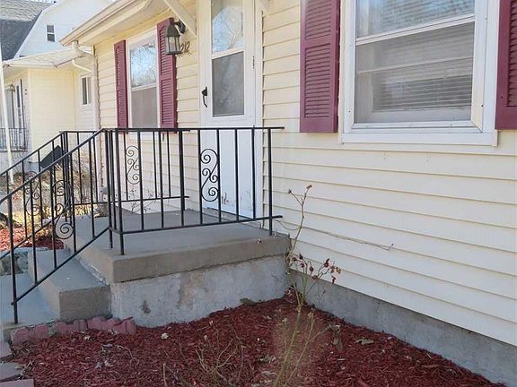 4th image of 2212 N Grand Island Ave