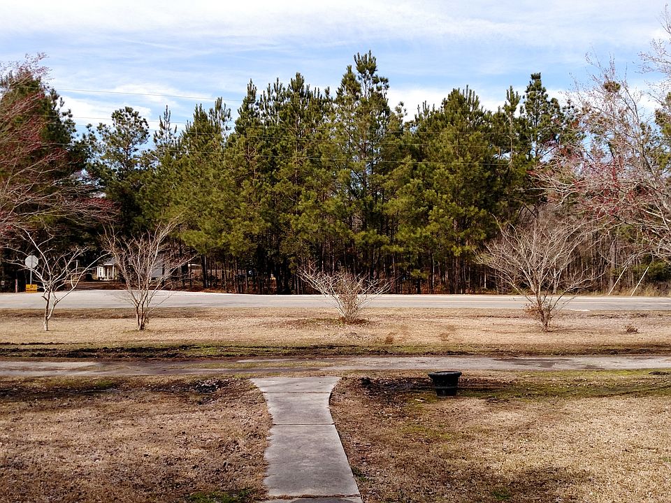 2nd image of 1566 Alexander Cir