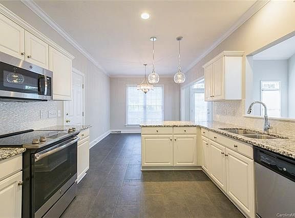 2nd image of 810 Stargard Ct