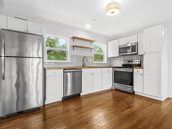 3rd image of 147 Butler St