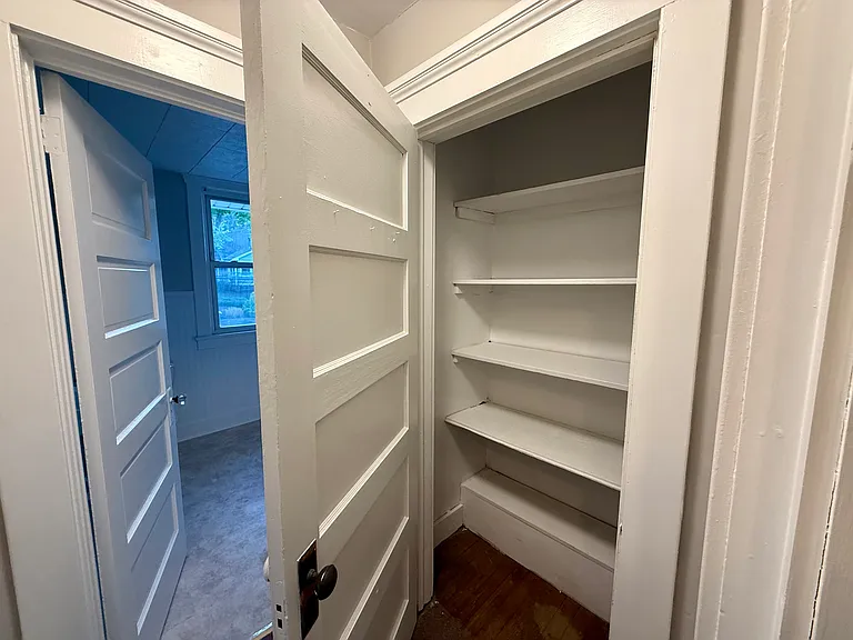 221 N Midland Ave #2 — Photo 8