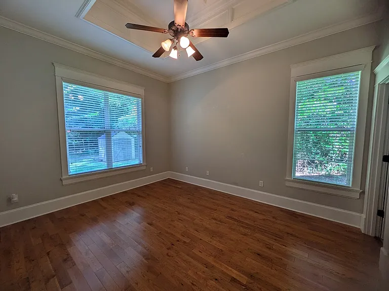 124 Pepperdine Ct — Photo 6
