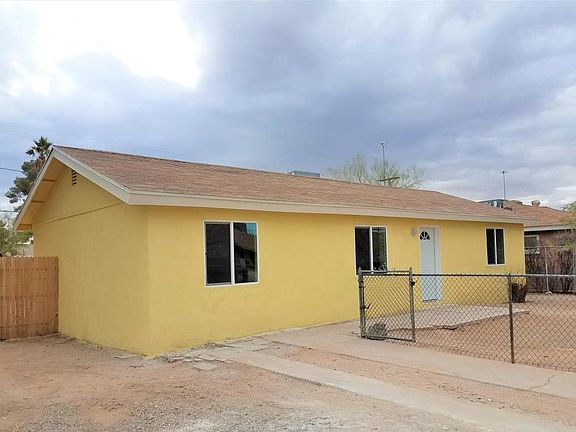 3rd image of 943 W Calle De Casas Lindas