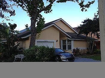 3rd image of 20541 NW 7th St