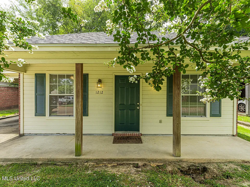 1212 Barnett Bend Cir