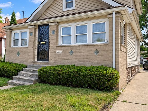 2nd image of 14644 Hartwell St