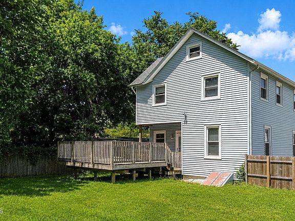 5th image of 236 Seaview Avenue