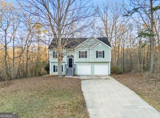 75 Corn Crib Dr, Newnan, GA 30263
