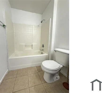 5 bed, 1900 sqft, $3,000 — Photo 4