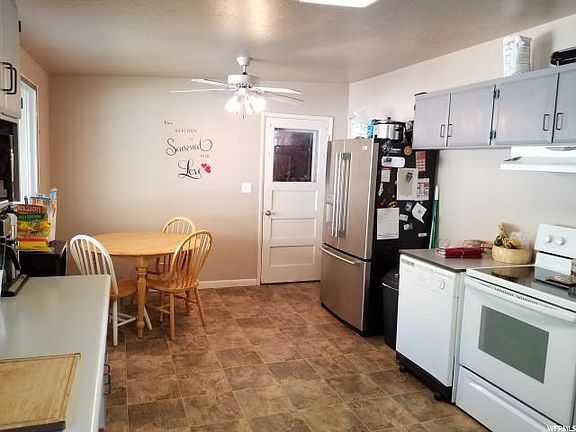4th image of 424 Mountain View Dr