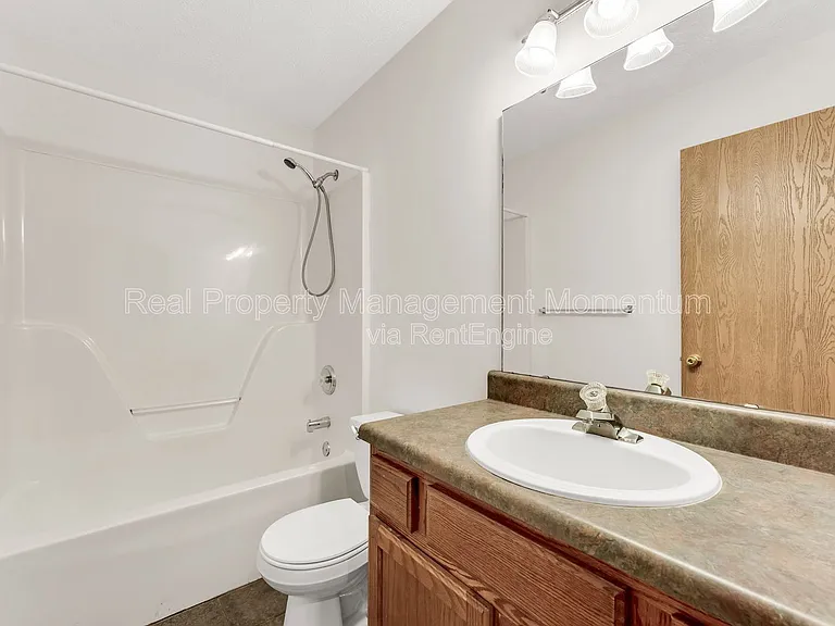 3251 W Scott St — Photo 22