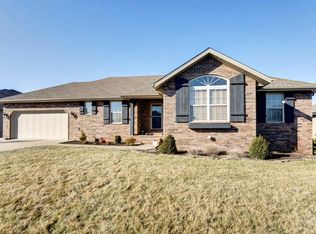 1649 N Mallard Dr, Nixa, MO 65714