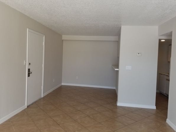 933 W Oak Ridge Rd APT D
