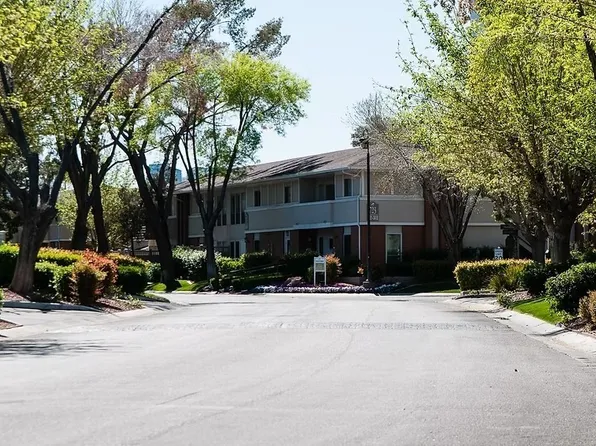 669 Oakmont Ave Unit 3701, Winchester, NV 89109