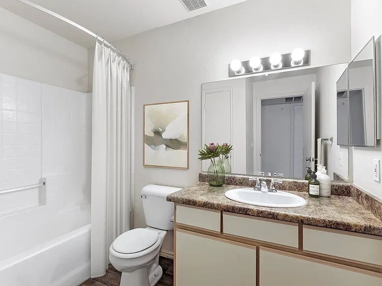 Maison's Landing Apartments — Photo 50