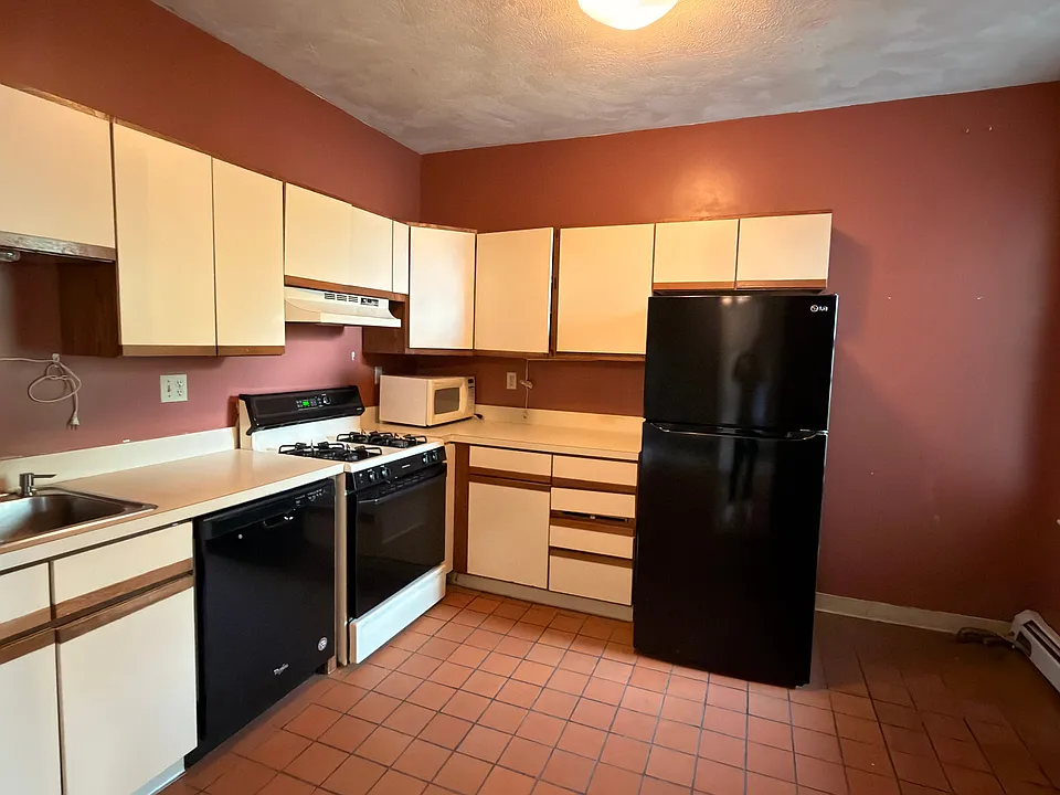 21 Sutherland Rd #21