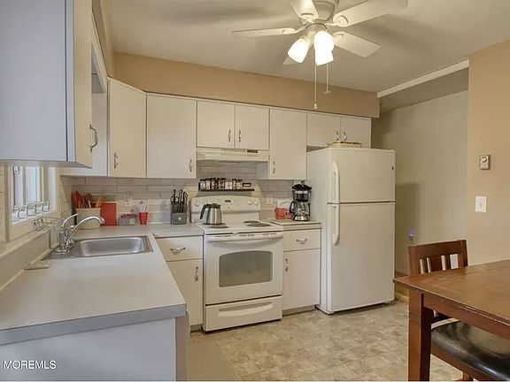 3rd image of 9 Pembroke Ln #9A