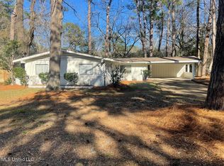 446 Pimlico Pl, Jackson, MS 39211