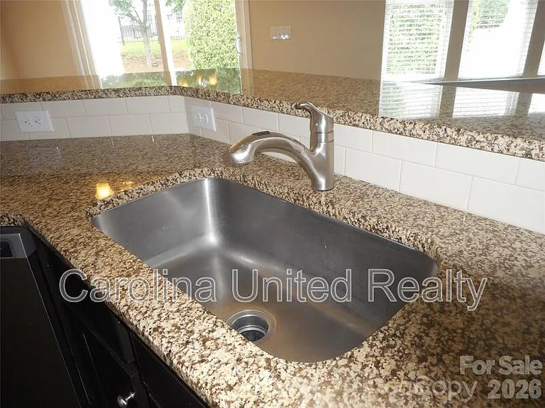 5860 Glassport Ln #504 — Photo 23