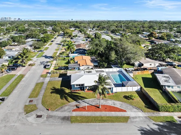 1900 SW 33rd Avenue, Fort Lauderdale, FL 33312