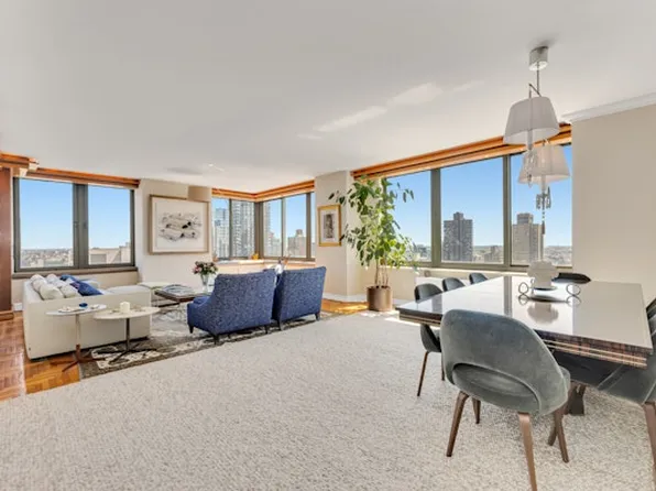 300 East 85th Street image 1 of 21