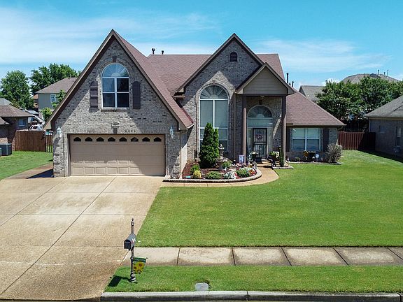 3rd image of 6282 Saddletrail Dr