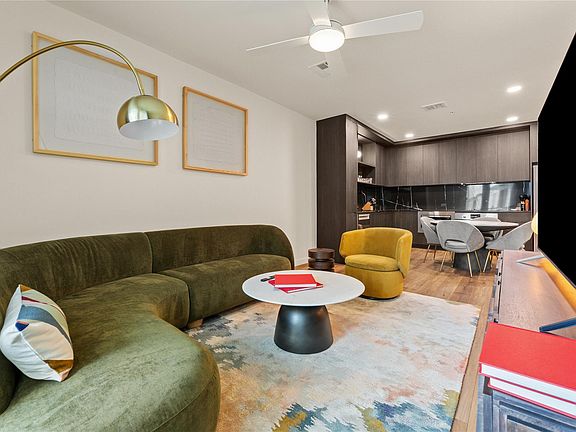 3rd image of 2323 S Lamar Blvd #206