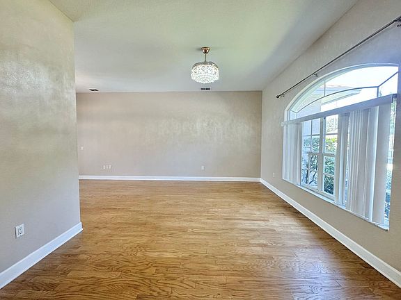 4th image of 417 Ruby Lake Pl