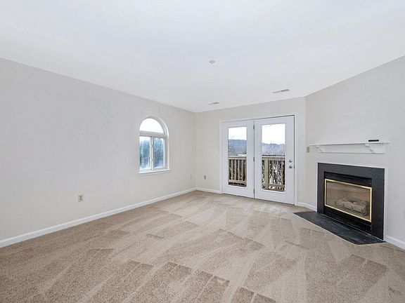 4th image of 10247 Redtail Ct #201