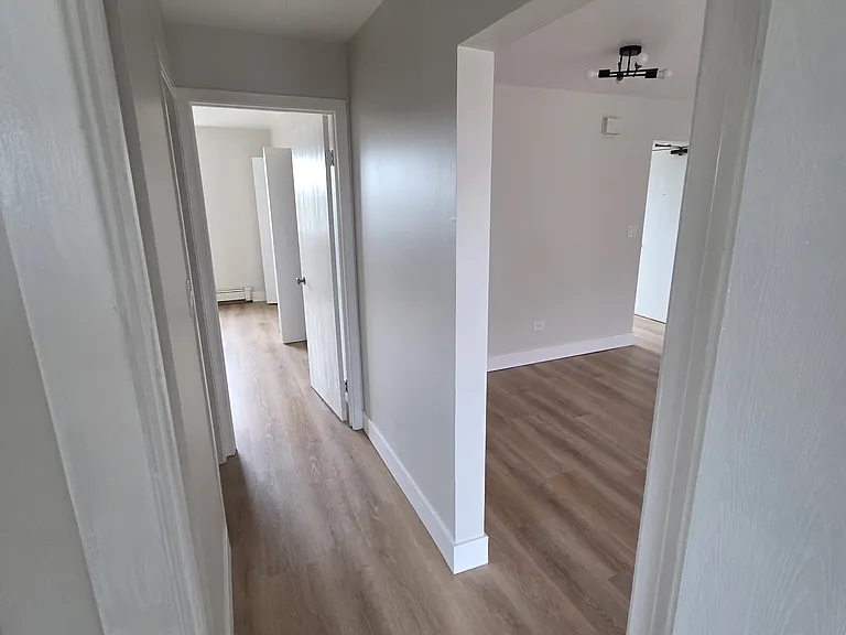 529 W Dempster St #2E — Photo 6