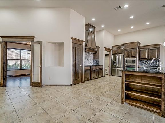 5th image of 13520 Keswick Ln