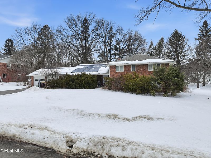 3rd image of 2275 Berkley Avenue