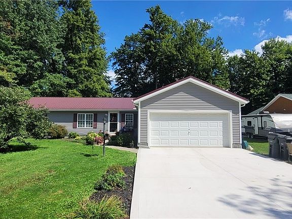 3rd image of 2104 Pleasantview Ave