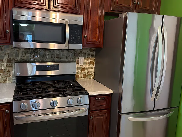 1190-1150 W Saint Georges Ave #B28 — Photo 10